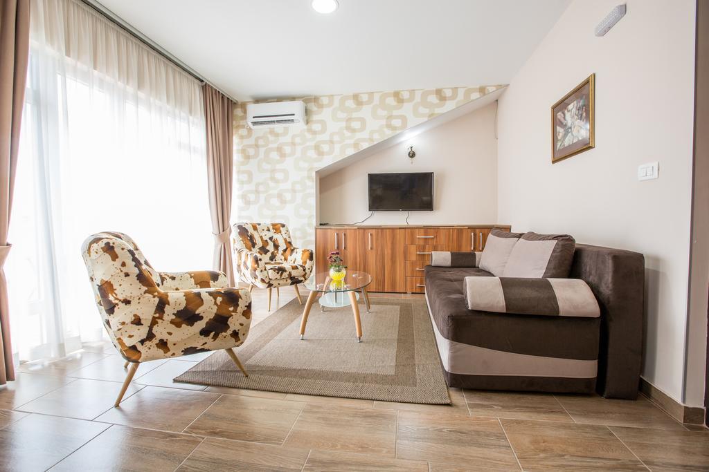 Apartmani Mg Niksic Exterior photo
