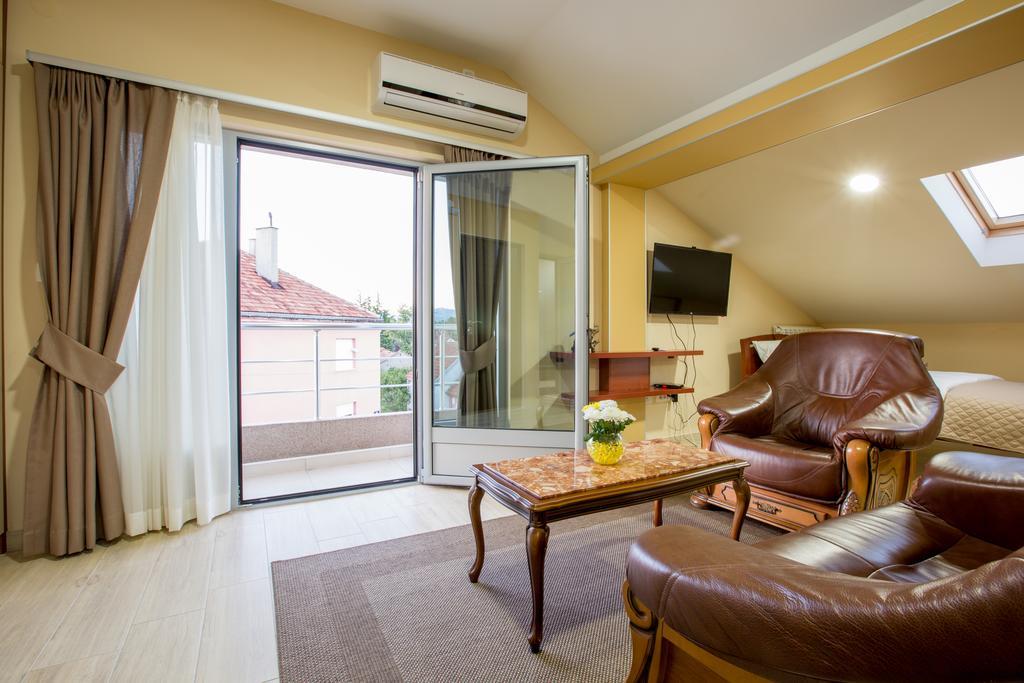 Apartmani Mg Niksic Exterior photo